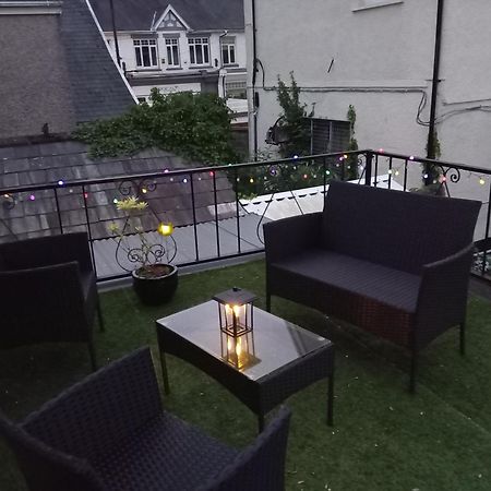 Large 2 Bed Holiday Let In Central Ystradgynlais Exterior photo